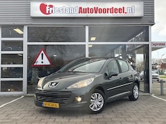 Peugeot 207 - 1.4 VTi XS /Cruise/Climate/Trekhaak/5 drs/nieuwe APK bij aflevering/