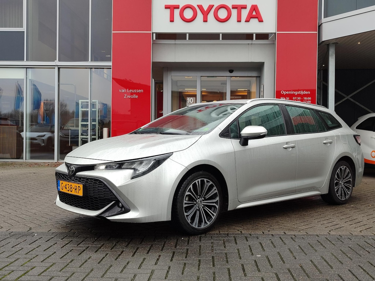 Toyota Corolla Touring Sports - 1.2T Dynamic TREKHAAK 1300KG TREKGEW AD-CRUISE NAVI APPLE/ANDROID CLIMA 17' LM-VELGEN CAME - AutoWereld.nl