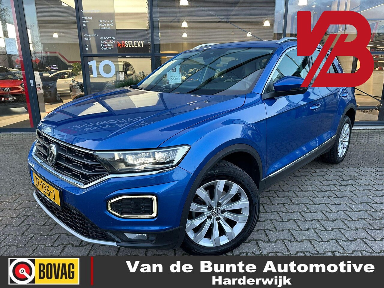 Volkswagen T-Roc - 1.5 TSI Automaat Sport *ACC & Trekhaak* - AutoWereld.nl