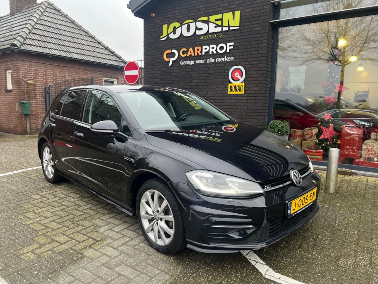 Volkswagen Golf - 1.5 TSI HL BNS R LINE - AutoWereld.nl