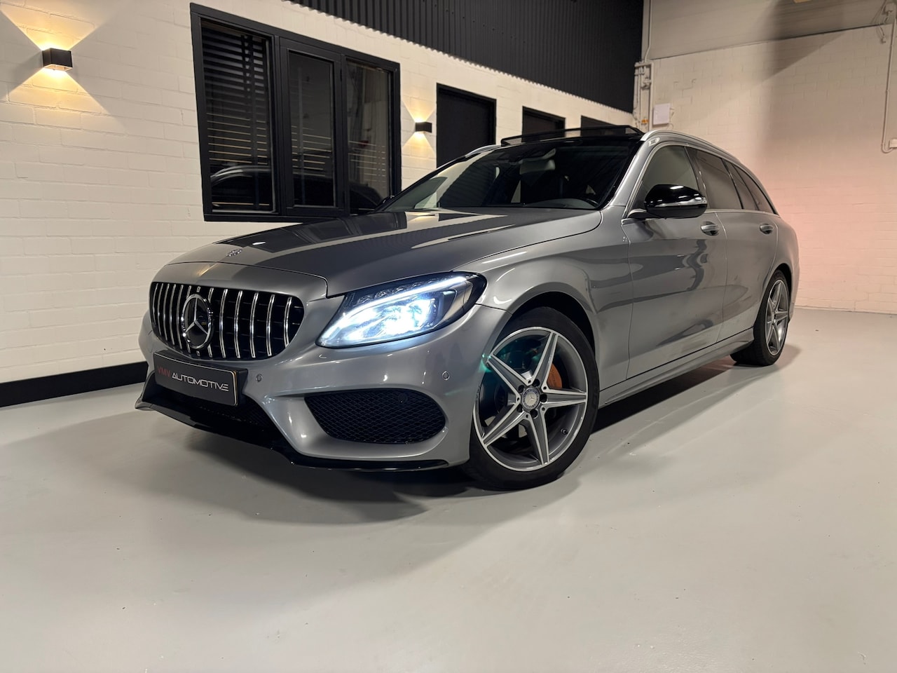 Mercedes-Benz C-klasse Estate - 250 CDI Amg line | Xenon | Pano | HuD | Dodehoek Sensor | Trekhaak | Cam | Sfeerverlichtin - AutoWereld.nl