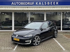 Volkswagen Golf - 1.4 TSI GTE |Pano|Leer|304PK|Lane assist|Camera|