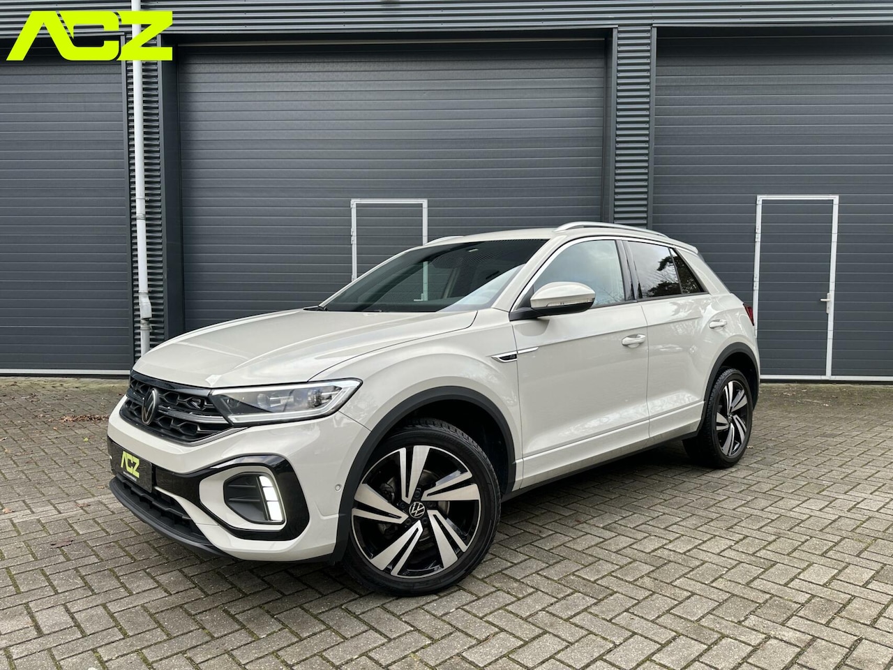 Volkswagen T-Roc - 1.5 TSI R-Line FACELIFT| IQ Light|Keyless - AutoWereld.nl