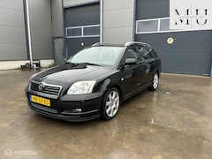 Toyota Avensis Wagon - 2.4 VVTi Executive