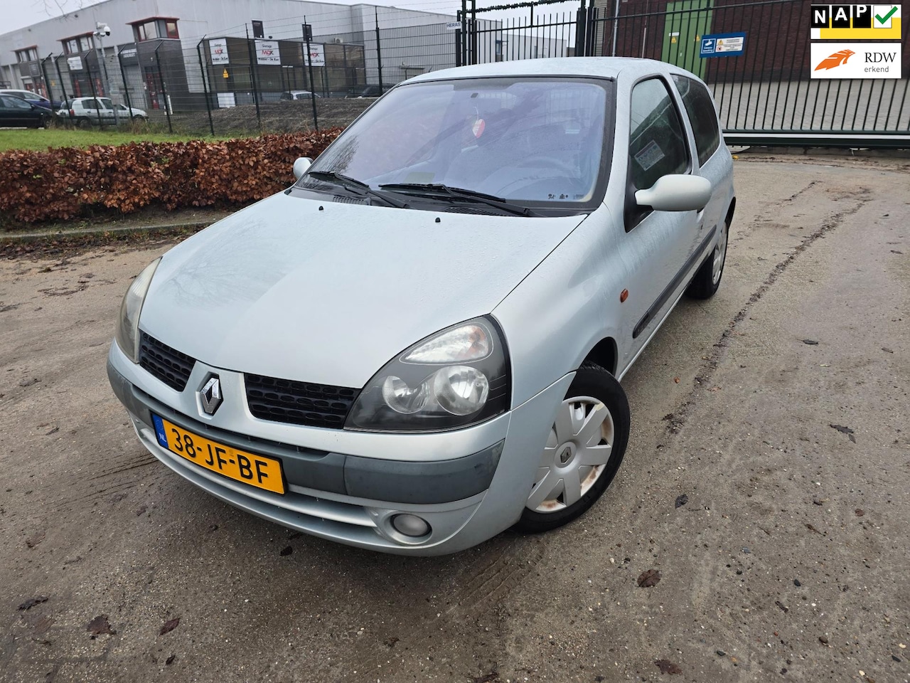 Renault Clio - 1.4-16V Expression AIRCO NAP LAGE KM - AutoWereld.nl