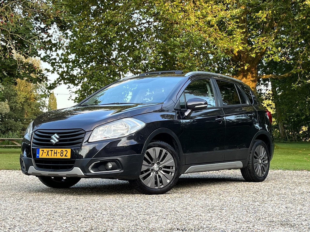 Suzuki S-Cross - 1.6 Exclusive, Schuifdak, Trekhaak - AutoWereld.nl