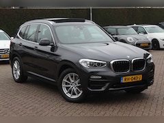 BMW X3 - xDrive20d High Executive / Trekhaak / Panoramadak / Camera / Leder / 18'' / Navigatie / St