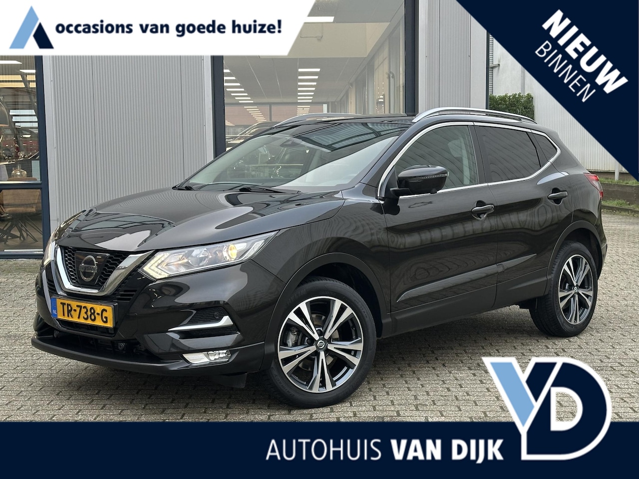 Nissan Qashqai - 1.2 N-Connecta | NL-Auto/1e eign./Pano-Dak/Navi/360° Camera/18" - AutoWereld.nl