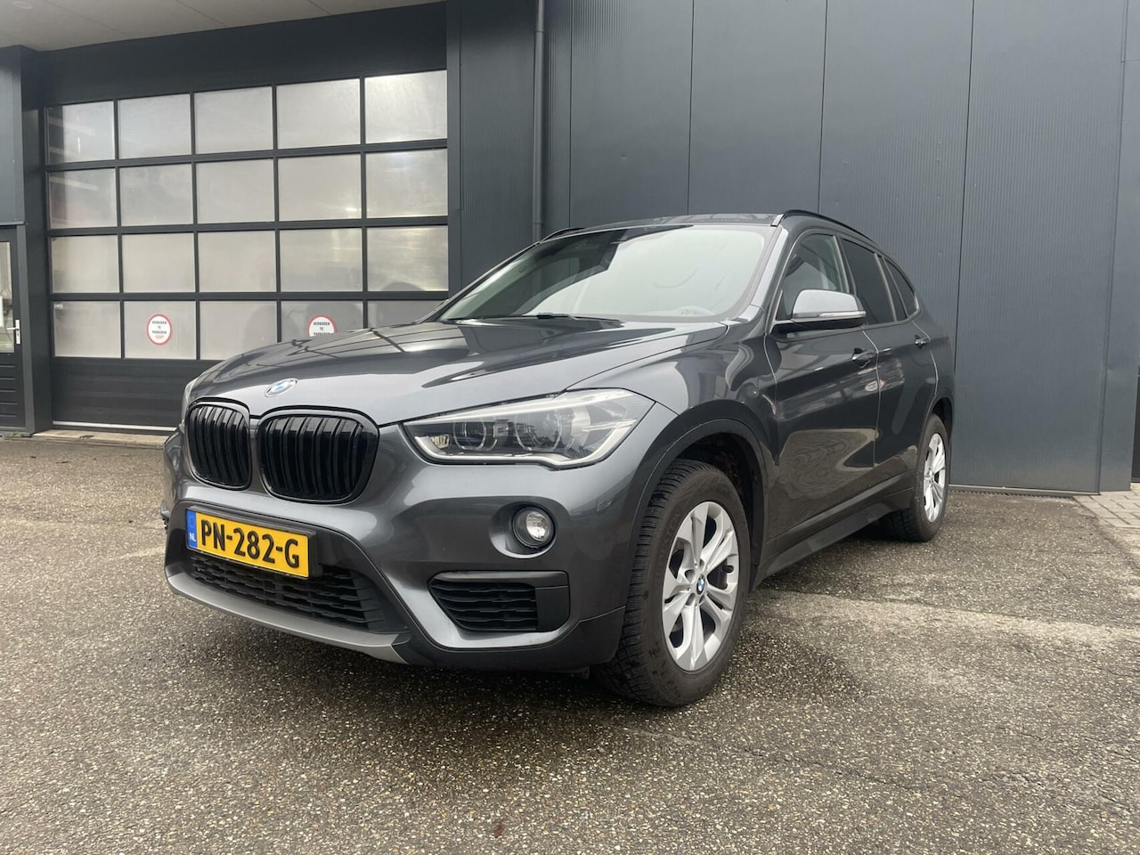 BMW X1 - sDrive16d Executive - AutoWereld.nl