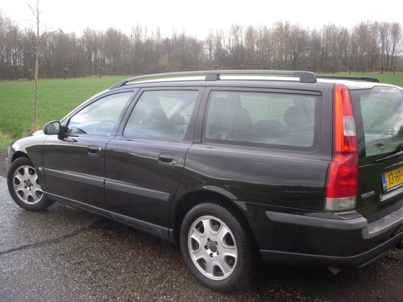 Volvo V70 - 2.4 COMFORT LINE LPG-G3 Nog 15 va 2950 e - AutoWereld.nl