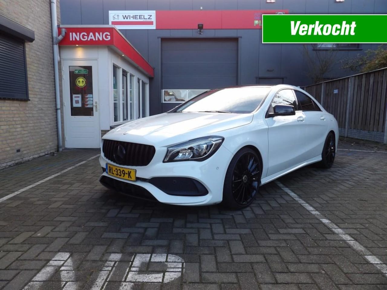 Mercedes-Benz CLA-Klasse - CLA 200 automaat - panoramadak - leder - navigatie - nieuwstaat! - AutoWereld.nl