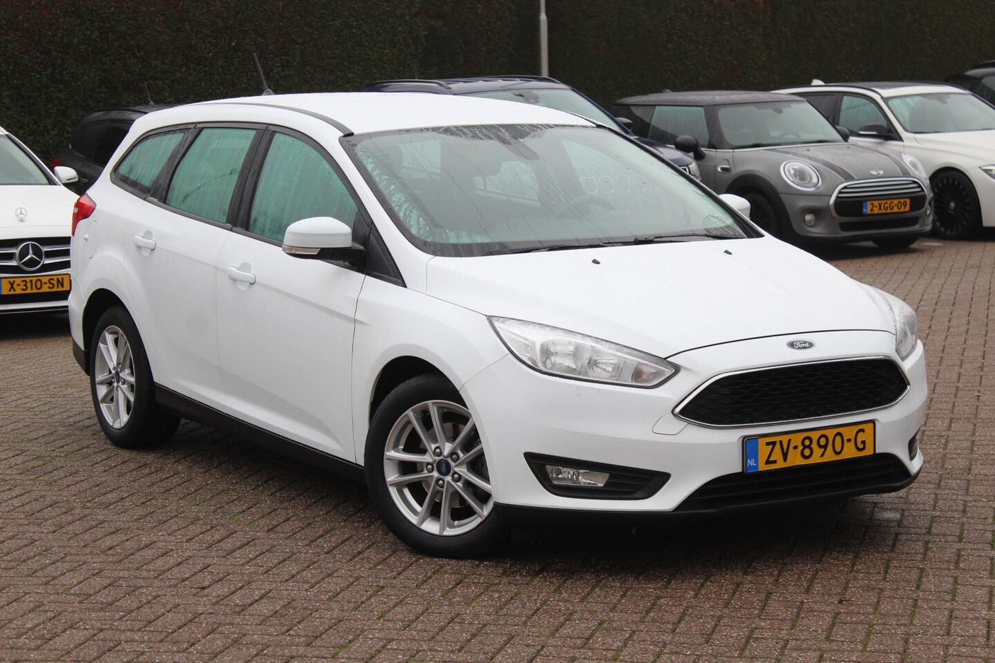 Ford Focus Wagon - 1.0 Titanium / Apple CarPlay / Navigatie / Parkeerhulp achter / Climate Control / Cruise C - AutoWereld.nl