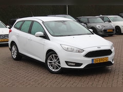 Ford Focus Wagon - 1.0 Titanium / Apple CarPlay / Navigatie / Parkeerhulp achter / Climate Control / Cruise C