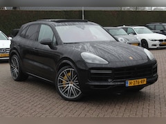 Porsche Cayenne - 4.0 Turbo / Trekhaak / Panoramadak / 360Camera / Keramisch / Burmester 3D / 21'' / Softclo