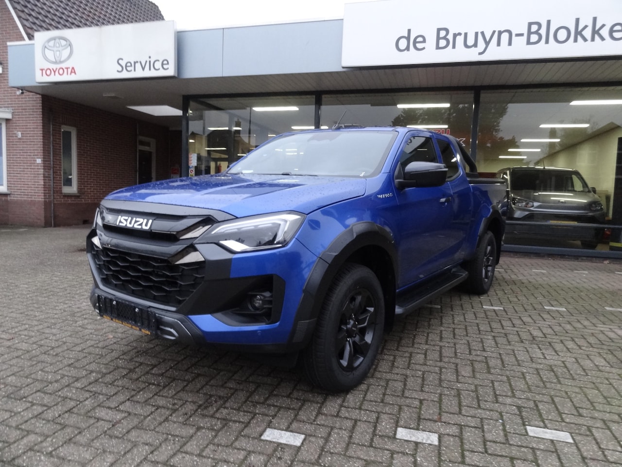 Isuzu D-Max - 1.9 Extended Cab V-Cross MY24 automaat nieuw BPM-vrij 20 december 2024 - AutoWereld.nl