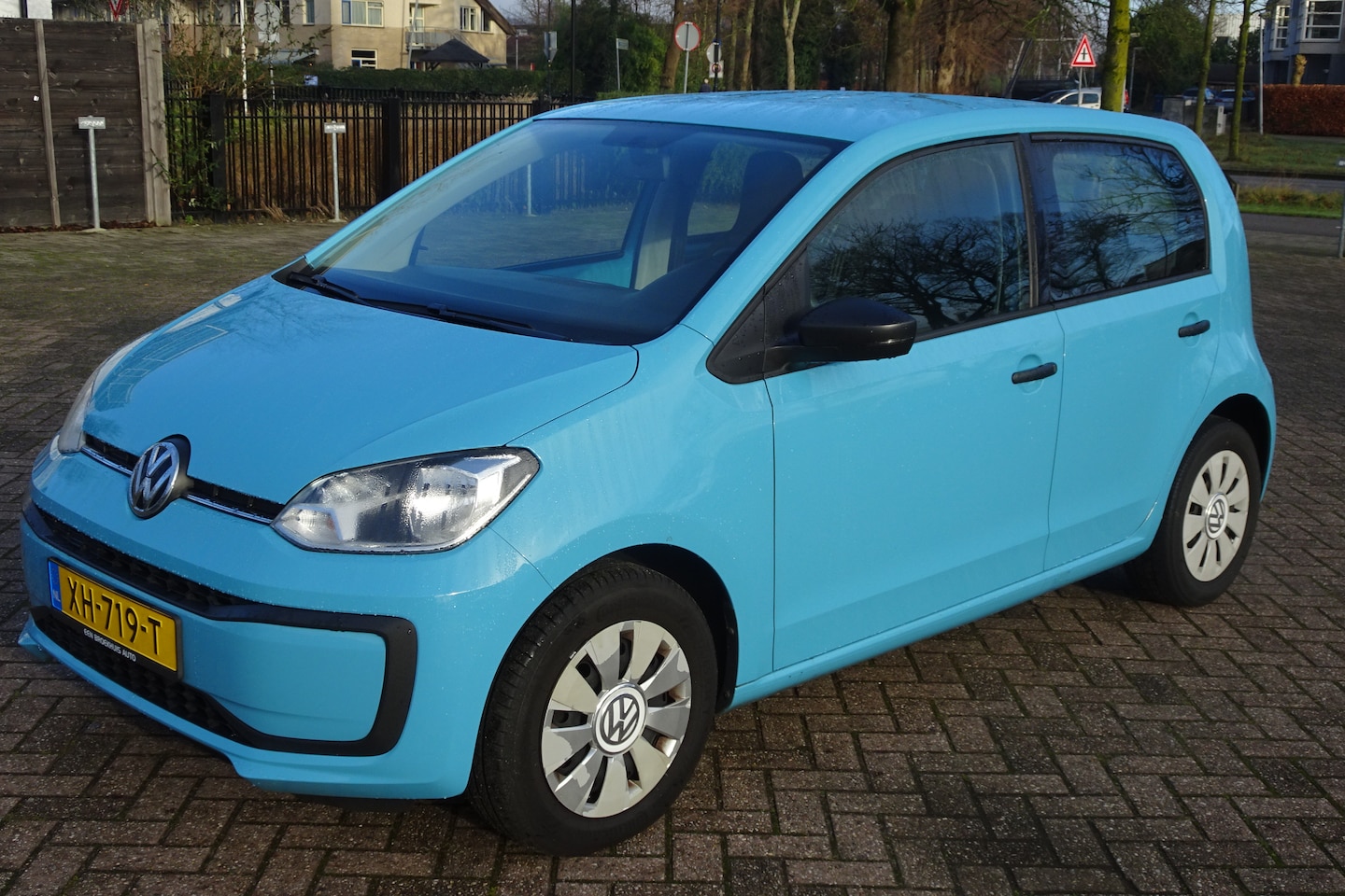 Volkswagen Up! - 1.0 BMT take up! 5 Drs * AIRCO * Stb. * El.ramen * Radio * - AutoWereld.nl