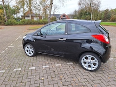 Ford Ka - 1.2 Limited start/stop Black metal, Pano dak, stoelverwarming, parkeersens