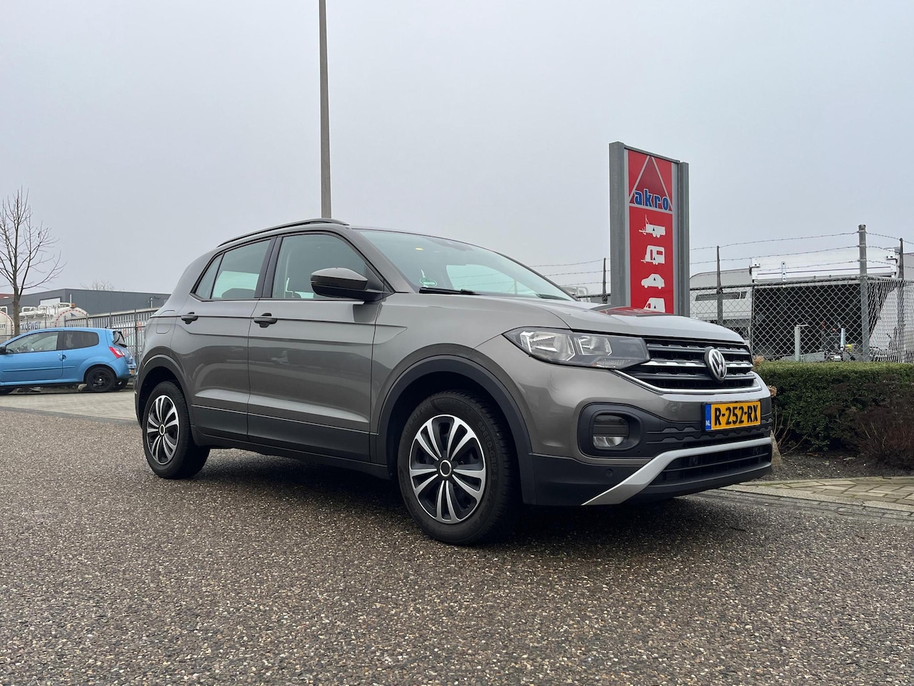 Volkswagen T-Cross - 1.0 TSI Life | Apple/Android Carplay | Trekhaak | Airco | PDC - AutoWereld.nl