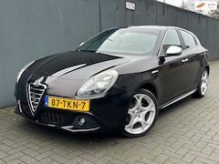 Alfa Romeo Giulietta - 1.4 T Distinctive / NAP / Goed Onderhouden