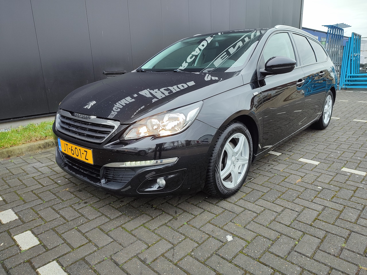 Peugeot 308 SW - 1.2 PureTech Style - AutoWereld.nl