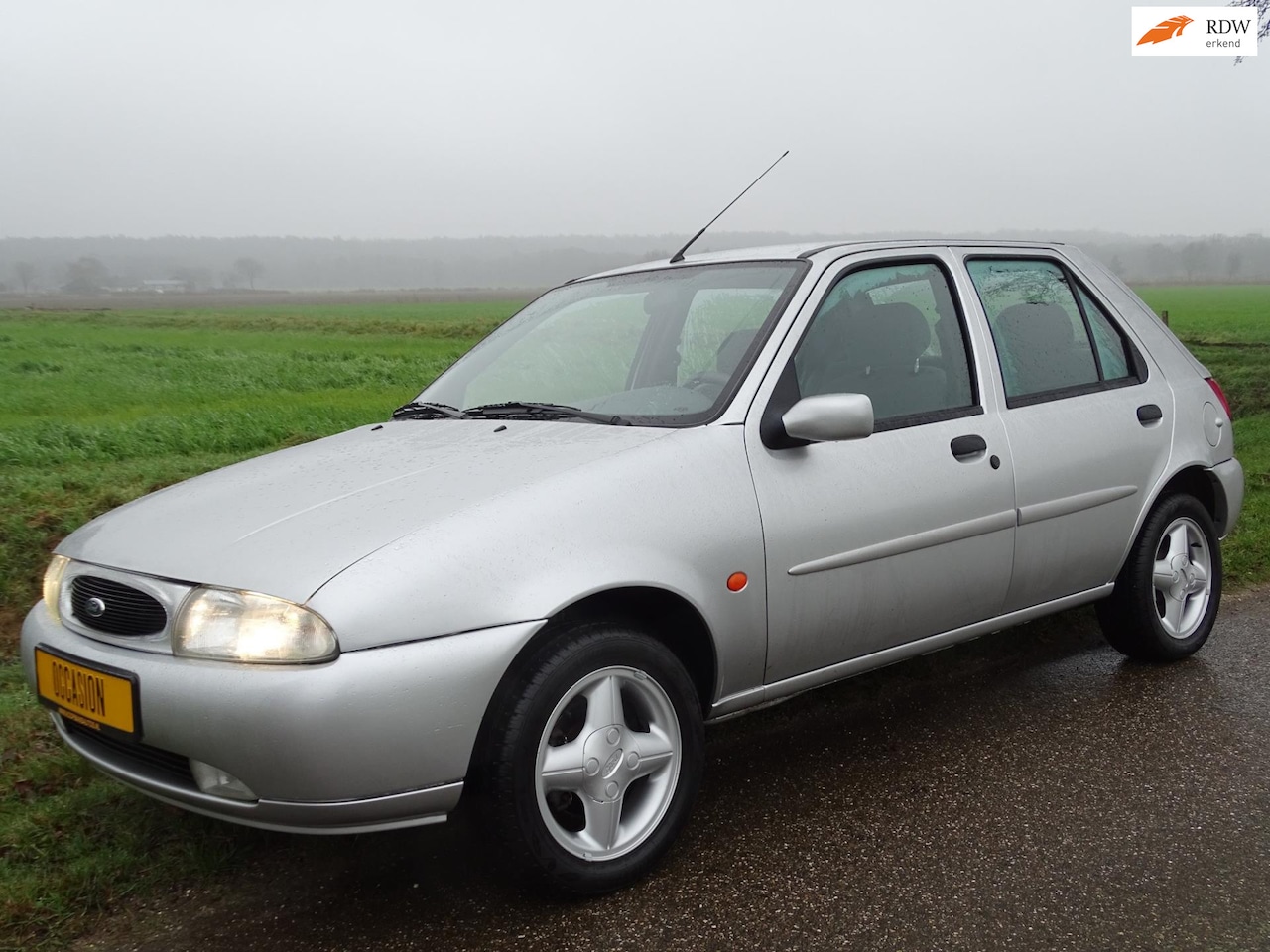 Ford Fiesta - 1.3-16V Ghia 36.929 km !! - AutoWereld.nl