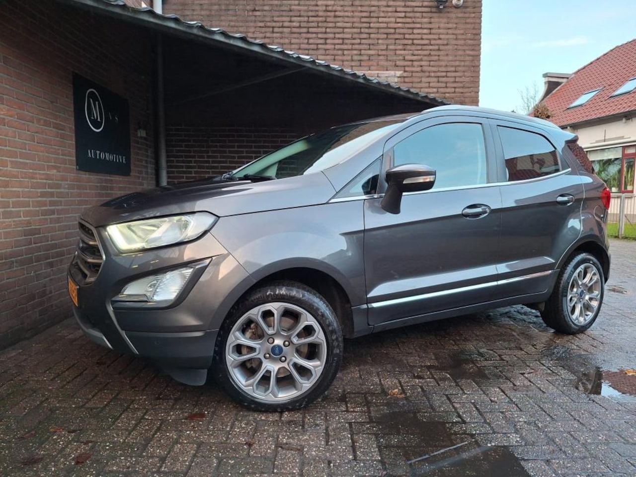 Ford EcoSport - 1.0 EcoBoost Titanium 125PK Navigatie / B&O / Led Verlichting / Carplay / Achteruitrijcame - AutoWereld.nl