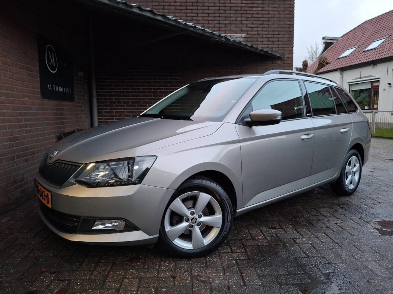 Skoda Fabia Combi - 1.2 TSI JOY 90PK Trekhaak / Cruise Controle / Bluetooth / Airco - AutoWereld.nl