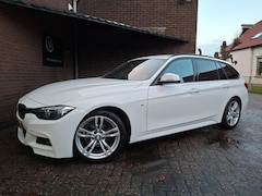 BMW 3-serie Touring - 320i M Sport Edition 184PK Auto. Navigatie / Apple Car Play / Led Verlichting / Lederen Be