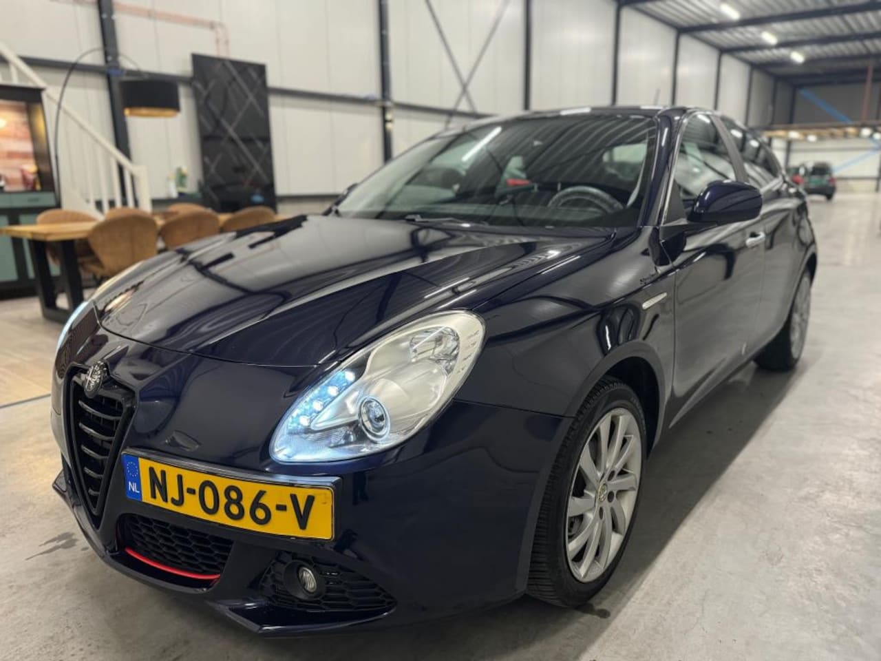 Alfa Romeo Giulietta - 1.4 T Distinctive 2010 New Apk - AutoWereld.nl