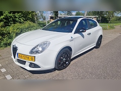 Alfa Romeo Giulietta - 1.4 T M-Air Distinctive Open Dak