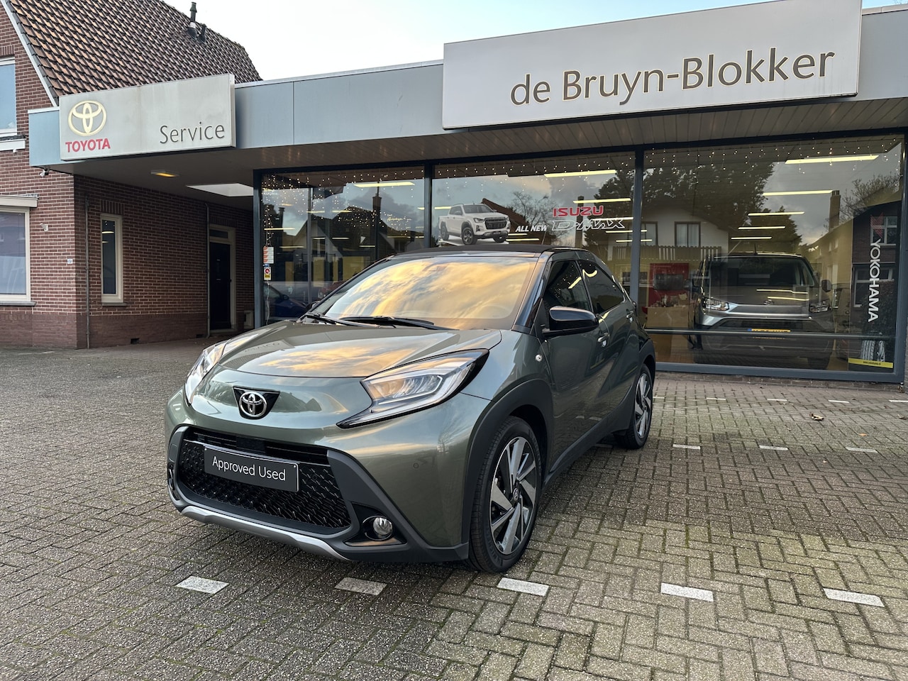 Toyota Aygo X - 1.0 VVT-i MT Premium Cabrio parkeersensoren voor en achter / stoelverwarming / smartkey me - AutoWereld.nl