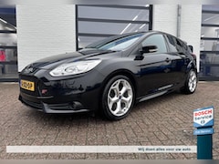 Ford Focus - 2.0 EcoBoost 250pk 5-deurs ST-3