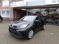 Toyota Aygo X - 1.0 VVT-i Automaat play Apple Carplay Android Auto / parkeercamera / 10 jaar garantie / au