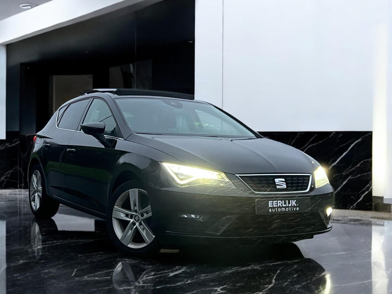 Seat Leon - 1.4 EcoTSI Xcellence VOLLL Pano|Keyless|Lane assist - AutoWereld.nl