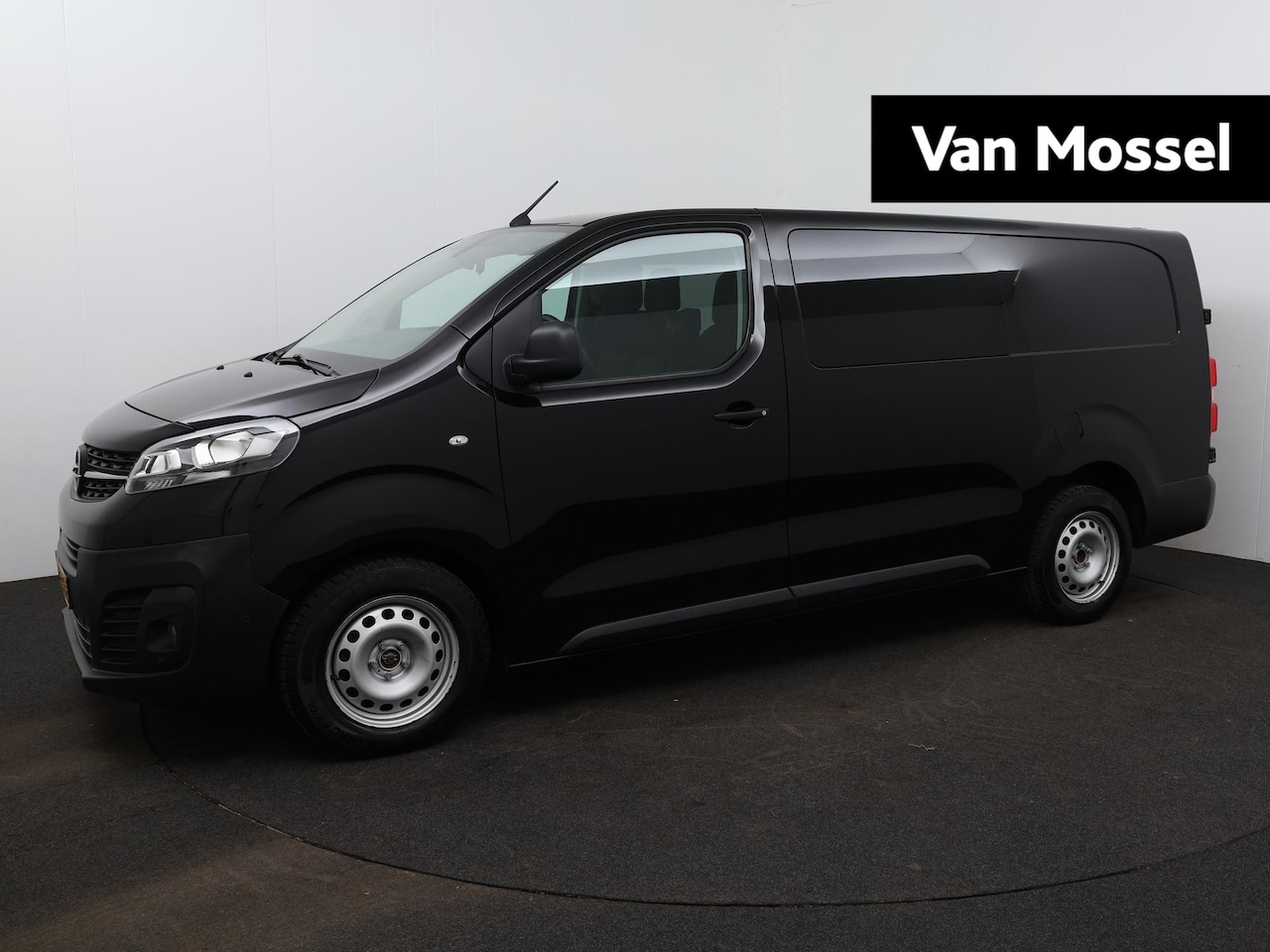 Opel Vivaro - 2.0 CDTI L3H1 DC Edition | DUBBELE CABINE | CAMERA | PDC | NAVI | TREKHAAK | APPLE CARPLAY - AutoWereld.nl