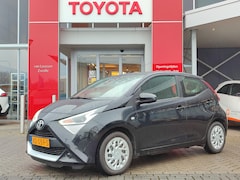 Toyota Aygo X - X-PLAY AIRCO CAMERA ALL-SEASON LED-DAGRIJ USB AUDIO-STUURWIELBEDIENING NL-AUTO