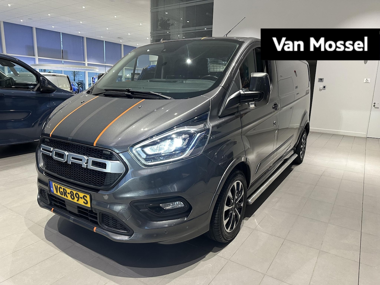 Ford Transit Custom - 320 2.0 TDCI L2H1 Sport 320 2.0 TDCI L2H1 Sport - AutoWereld.nl