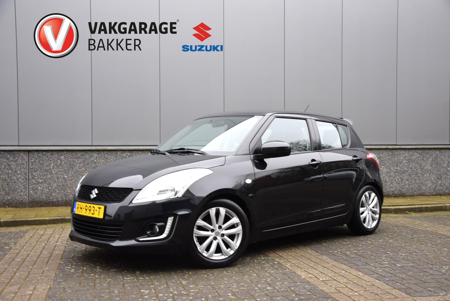 Suzuki Swift - 1.2 Beat EASSS | alcantara/lederen bekleding | Trekhaak | Cruise control | - AutoWereld.nl