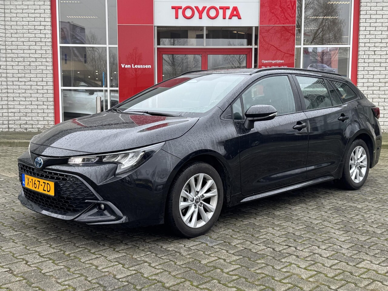 Toyota Corolla Touring Sports - HYBRID 140 ACTIVE NAVI LM-VELGEN APPLE/ANDROID NL-AUTO 1E-EIG - AutoWereld.nl