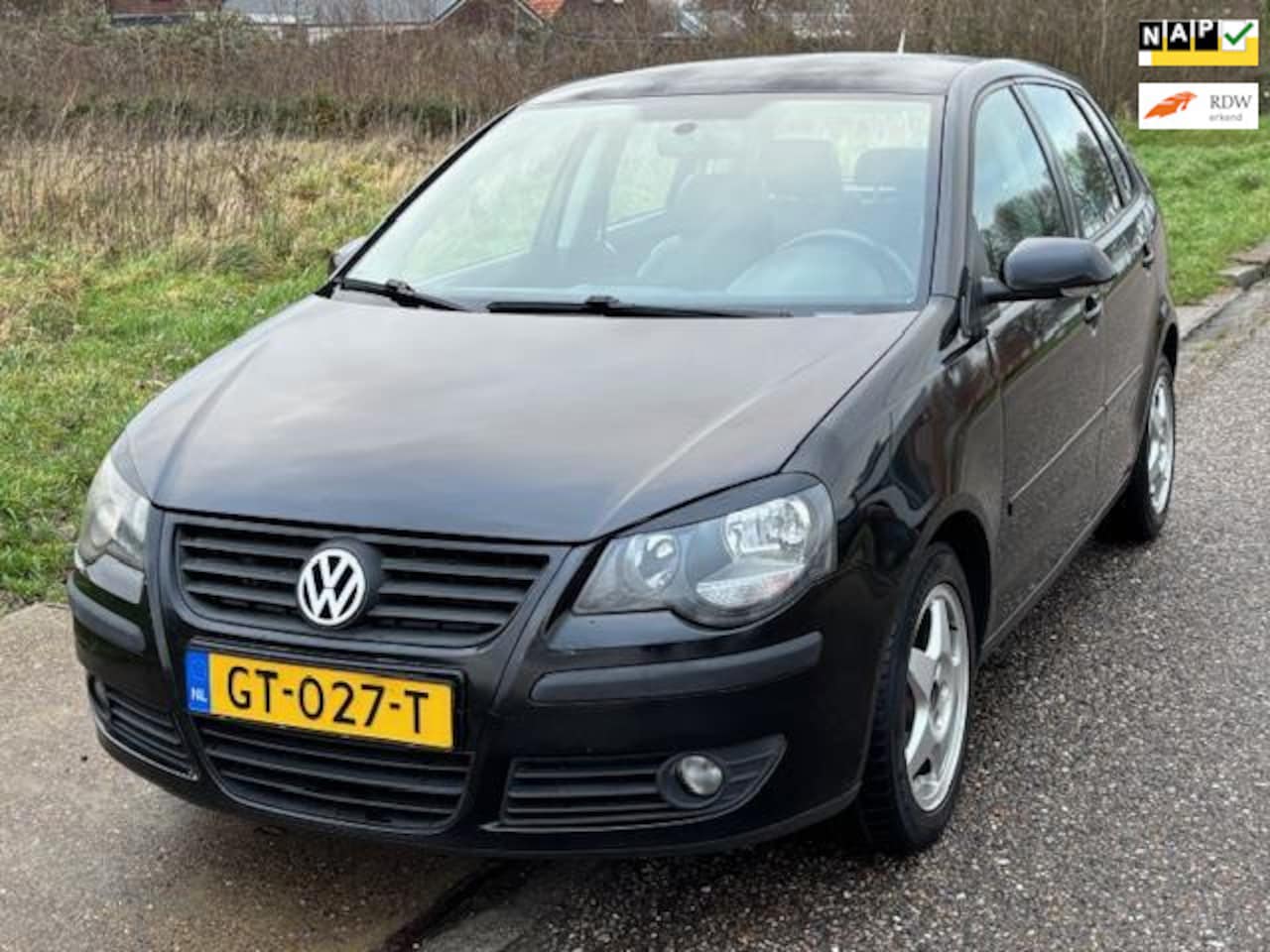 Volkswagen Polo - 1.4-16V Optive 5-Drs Airco Electric pakket Audio/CD Leder ABS LMV 15" Sportstoelen Dealero - AutoWereld.nl