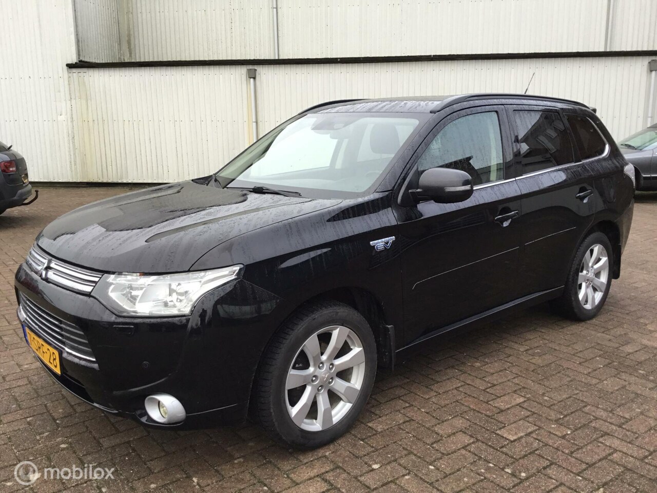 Mitsubishi Outlander - 2.0 PHEV instyle 2.0 PHEV Instyle+ - AutoWereld.nl