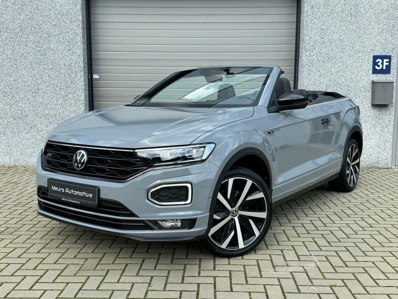 Volkswagen T-Roc Cabrio - 1.5 TSI R-line 19 inch/Leder/BlackPack/Virtual/Beats Audio/Nieuw onderhoud/Compleet en Zel - AutoWereld.nl