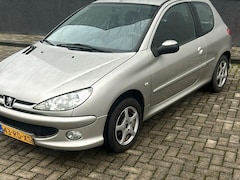 Peugeot 206 - 1.4 Air-line