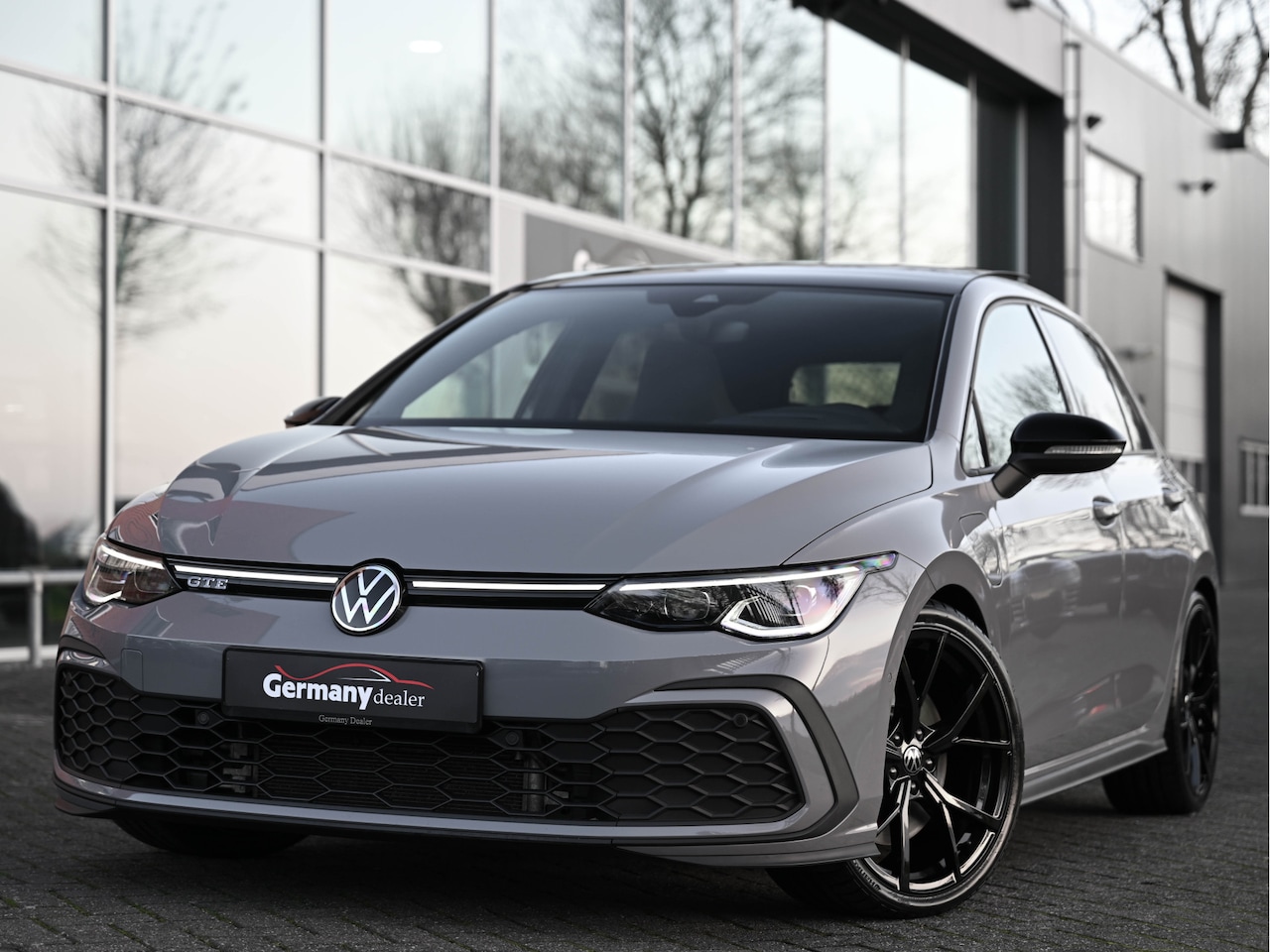 Volkswagen Golf - 1.4 eHybrid GTE 245pk Pano HUD IQ-Light Zetels-Leder 18-Inch ACC Camera VOL! - AutoWereld.nl