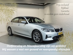 BMW 3-serie - 320i High Executive Automaat | Leder Sportint | Carplay | Camera | Dealer