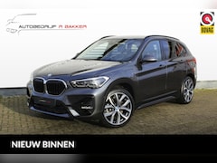 BMW X1 - xDrive25e Sport Line // Trekhaak - Camera - HUD - Navi. - Leder - inclusief 12 maanden BOV