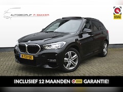 BMW X1 - sDrive18i M-sport // Panoramadak - LED - Camera - Sfeerverlichting - M Sport interieur - M