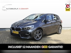 BMW 2-serie Active Tourer - 218i Executive Sport Line // Trekhaak afneembaar - Navigatie - Camera - Inclusief 12 maand