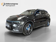 Lynk & Co 01 - 1.5 Hybride | 360° camera | Panoramadak | NL auto | Apple CarPlay | Android | Stoelverwarm