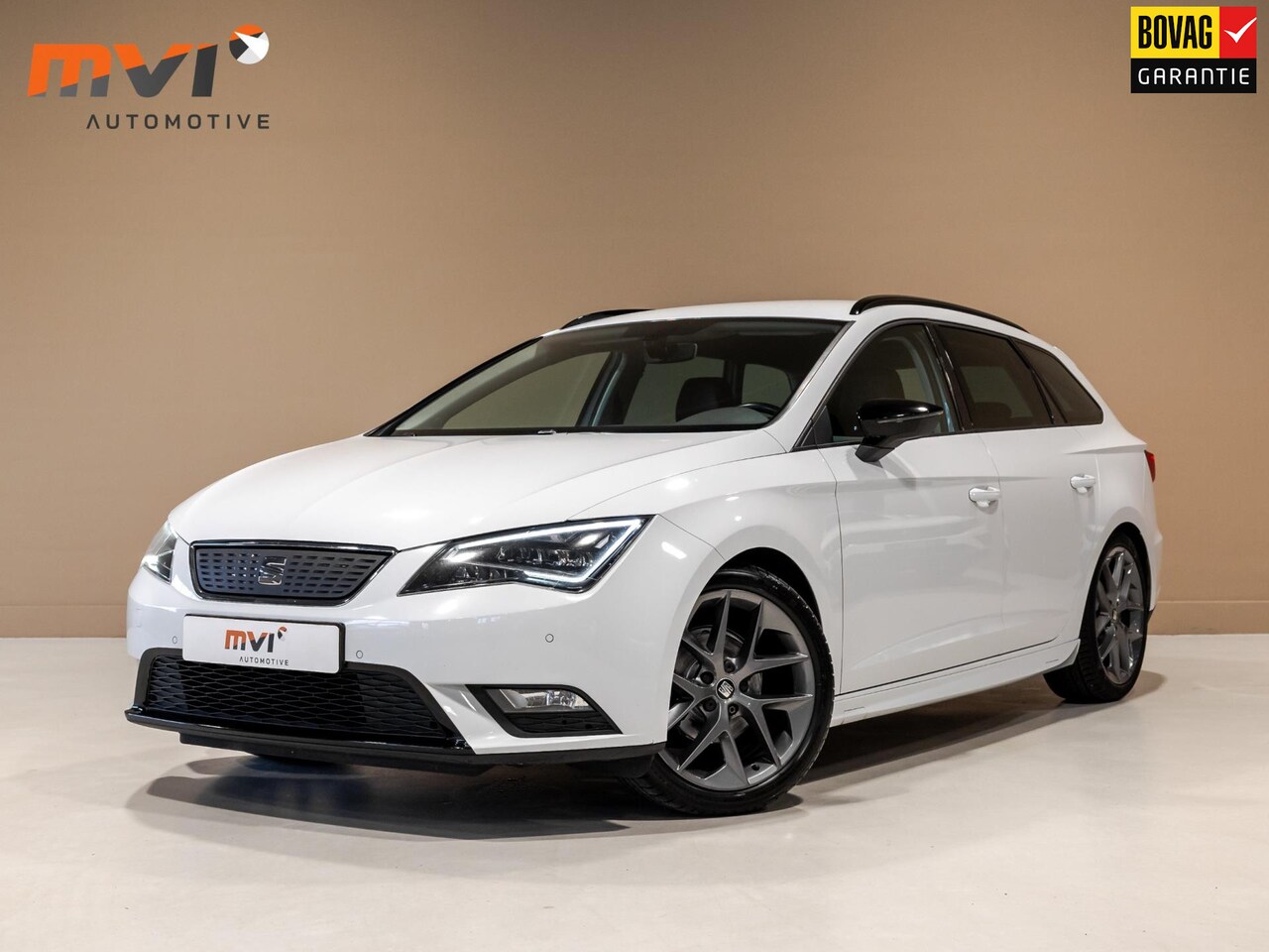 Seat Leon ST - 1.0 EcoTSI Style Connect / 116pk / Apple Carplay / Leder / - AutoWereld.nl